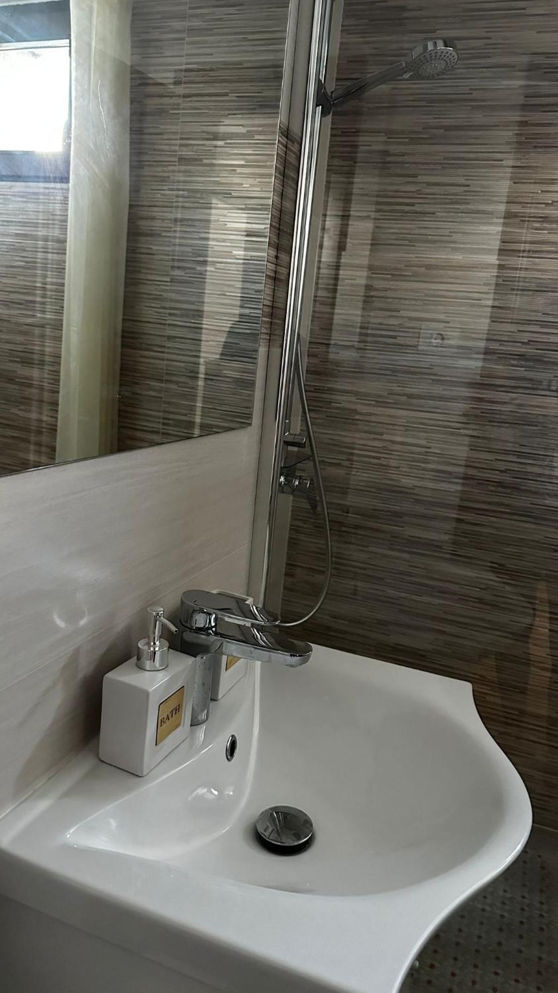 Sofiart Apartment บูคาเรสต์ ภายนอก รูปภาพ
